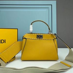 Fendi Handbags 525